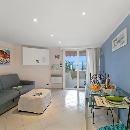아파트 Studio, Seaview Terrace - Happy *